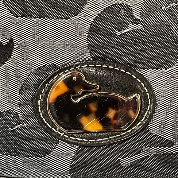 Dooney and Bourke shoulder bag. Bought off of here. Great used condition. - Picture 3 of 6